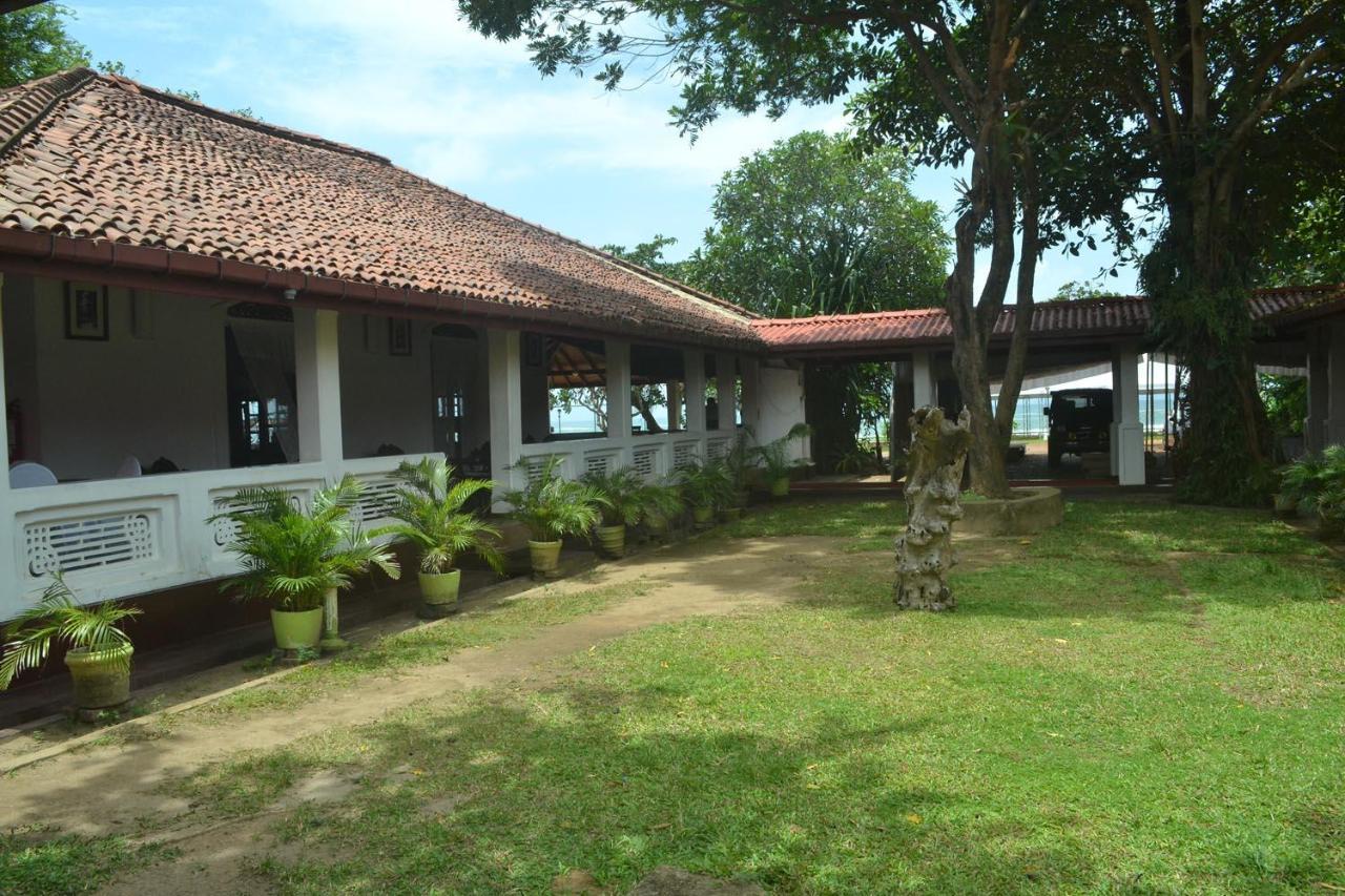Hotel Rest House Matara Exterior foto